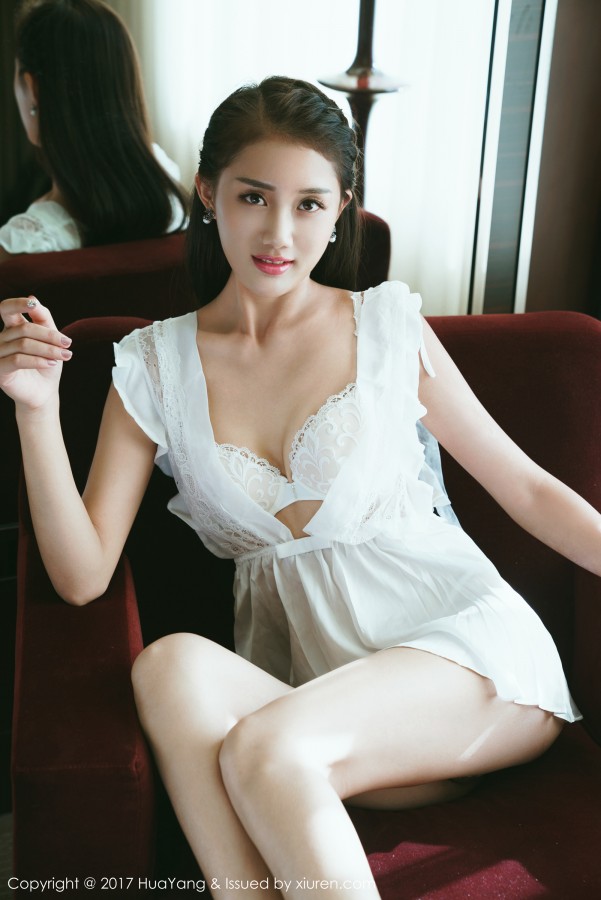 HuaYang 花漾show Vol.009 晴儿Anne情趣制服黑丝高跟美女写真集！